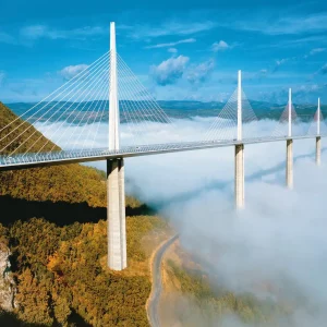 Viaduc de Millau, un monument à voir impérativement en Aveyron, à seulement 1heure de Chez Poti Pota